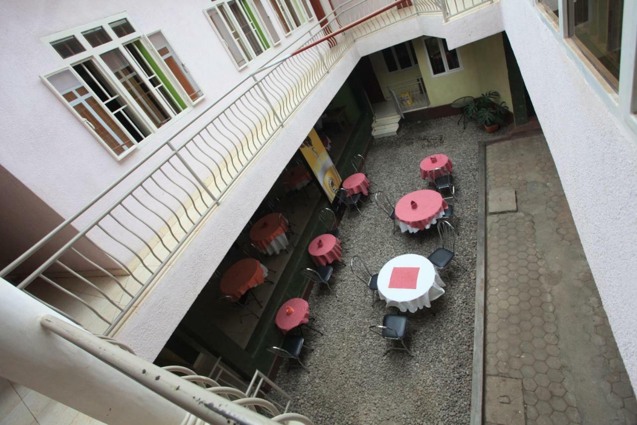 La Voisina Hotel Ruhengeri Luaran gambar